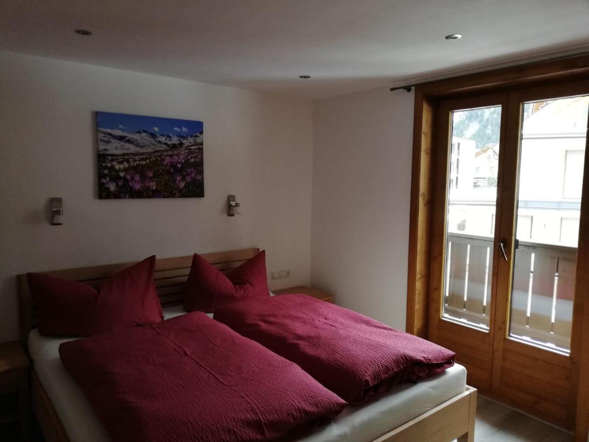 Haus Hell Lejlighed Mayrhofen Eksteriør billede